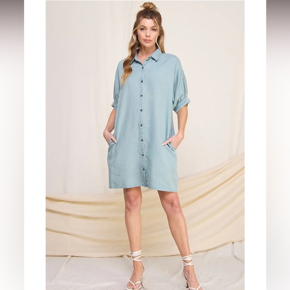 NWT Allie Rose Chambray Denim Shirt Dress in Light Wash - Picture 1 of 12